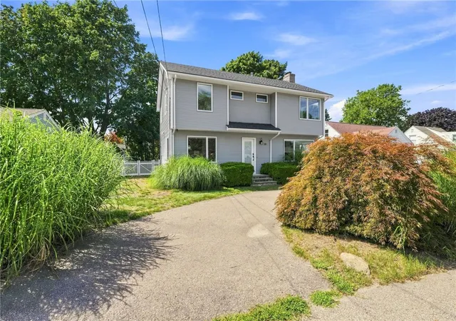 Photo 2 of Single family home for sale at 39 Treasure Rd, Narragansett, RI 02882 | MLS# 1422046 | Listing updated on 2026-09-13