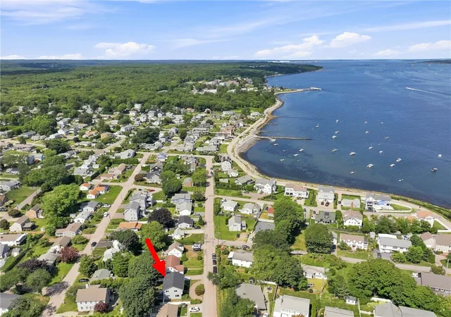 Photo 4 of Single family home for sale at 39 Treasure Rd, Narragansett, RI 02882 | MLS# 1422046 | Listing updated on 2026-09-13