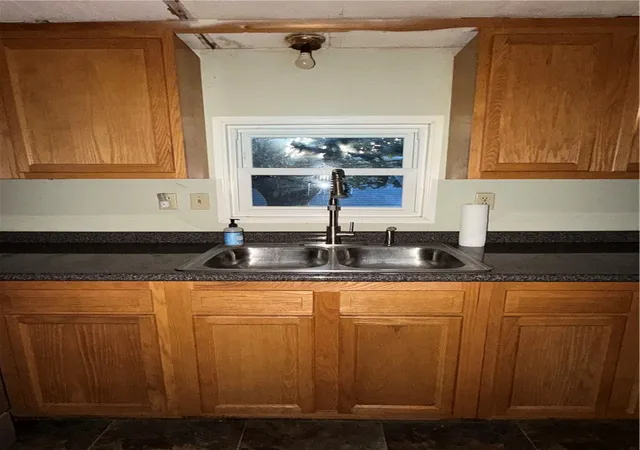 Photo 4 of Single family home for sale at 27 Woodward Unit 5 Rd, Lincoln, RI 02865 | MLS# 1421767 | Listing updated on 2026-10-16