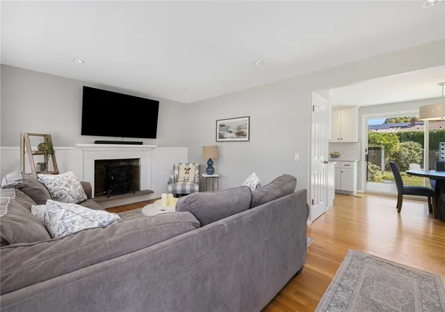 Photo 3 of Sale Pending at 135 Beverly Rd, Riverside, RI 02915 | MLS# 1420009 | Listing updated on 2026-09-14
