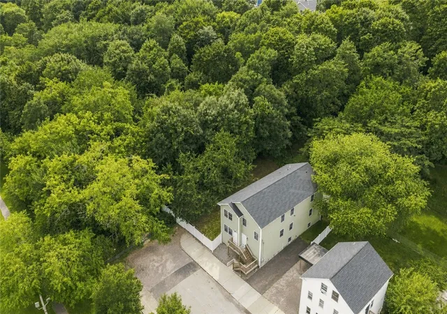 Photo 3 of Sale Pending at 4 Cutler St, Providence, RI 02909 | MLS# 1422082 | Listing updated on 2026-09-14