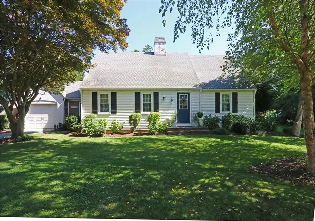 Photo 1 of Single family home for sale at 5 North Dr, Middletown, RI 02842 | MLS# 1422086 | Listing updated on 2026-09-24