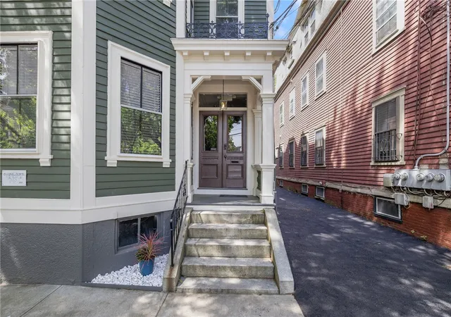 Photo 2 of Condo for sale at 43 Chapin Ave #4, Providence, RI 02909 | MLS# 1422084 | Listing updated on 2026-09-12