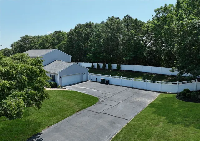 Photo 3 of Single family home for sale at 10 Kiley Way, Coventry, RI 02816 | MLS# 1422029 | Listing updated on 2026-09-14