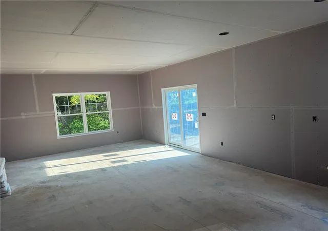 Photo 2 of Single family home for sale at 443 Seven Mile Rd, Hope, RI 02831 | MLS# 1420975 | Listing updated on 2026-09-12