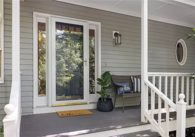 Photo 2 of Single family home for sale at 4 Stonecarry Way, East Greenwich, RI 02818 | MLS# 1422102 | Listing updated on 2026-09-13