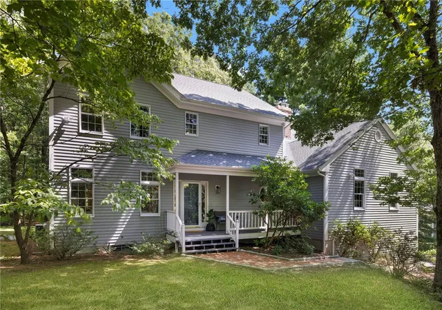 Photo 3 of Single family home for sale at 4 Stonecarry Way, East Greenwich, RI 02818 | MLS# 1422102 | Listing updated on 2026-09-13