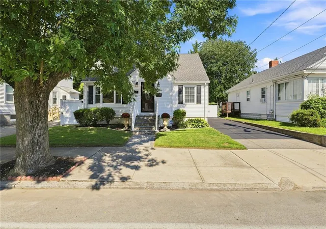 Photo 3 of Single family home for sale at 71 Petteys Ave, Providence, RI 02909 | MLS# 1422009 | Listing updated on 2026-09-09