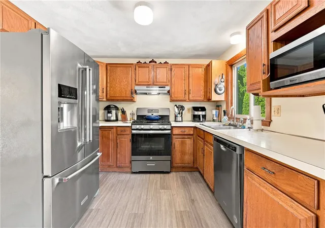 Photo 2 of Sale Pending at 18 Lunn St, Riverside, RI 02915 | MLS# 1421989 | Listing updated on 2026-09-13