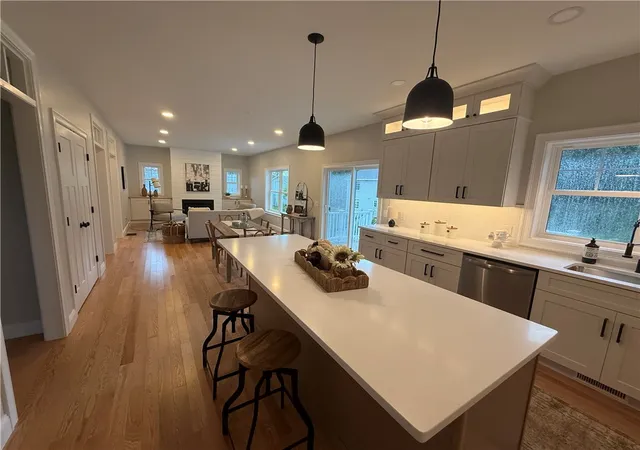 Photo 3 of Single family home for sale at 25 Dawsons Cir, South Kingstown, RI 02879 | MLS# 1422118 | Listing updated on 2026-09-12