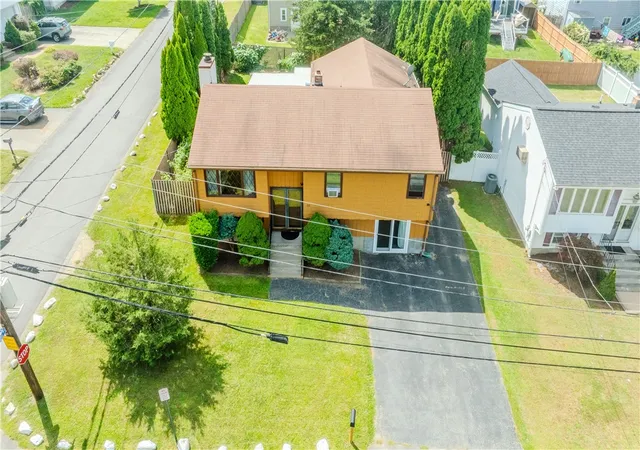 Photo 2 of Single family home for sale at 55 Pearl St, North Providence, RI 02904 | MLS# 1422115 | Listing updated on 2026-09-12