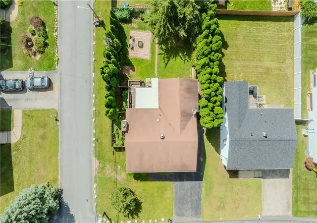 Photo 3 of Single family home for sale at 55 Pearl St, North Providence, RI 02904 | MLS# 1422115 | Listing updated on 2026-09-12