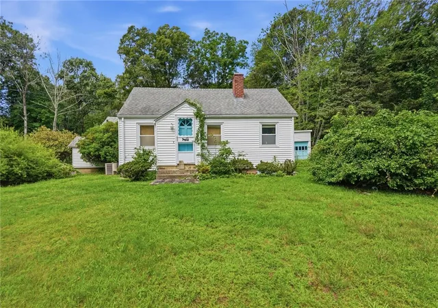 Photo 2 of Single family home for sale at 1639 S County Trl, East Greenwich, RI 02818 | MLS# 1422112 | Listing updated on 2026-09-08