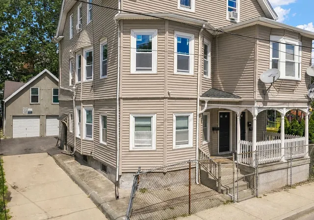 Photo 4 of Sale Pending at 61 Glenham St, Providence, RI 02907 | MLS# 1422162 | Listing updated on 2026-09-23