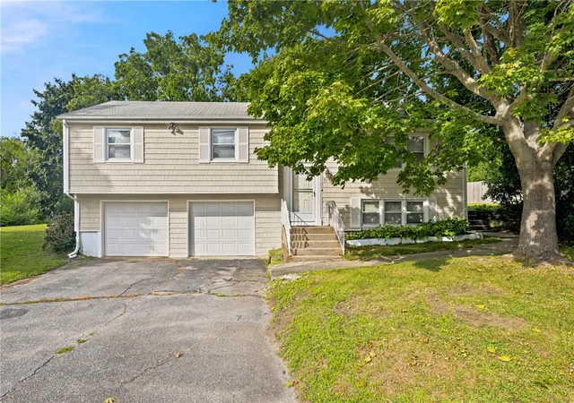 Photo 2 of Single family home for sale at 63 Bourbon St, Portsmouth, RI 02871 | MLS# 1422004 | Listing updated on 2026-10-05