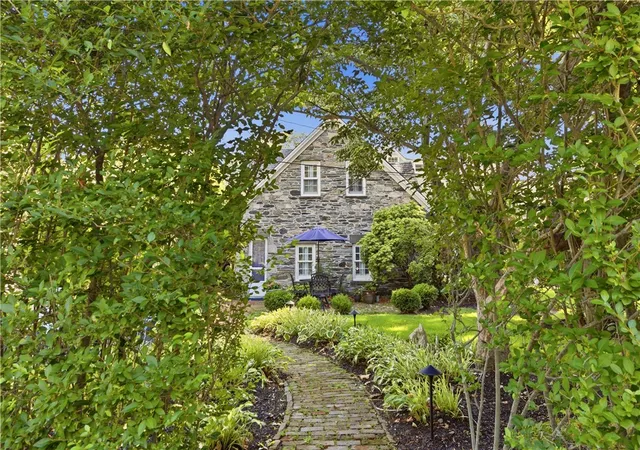 Photo 3 of Sale Pending at 453 Bellevue Ave #CH, Newport, RI 02840 | MLS# 1422061 | Listing updated on 2026-09-14