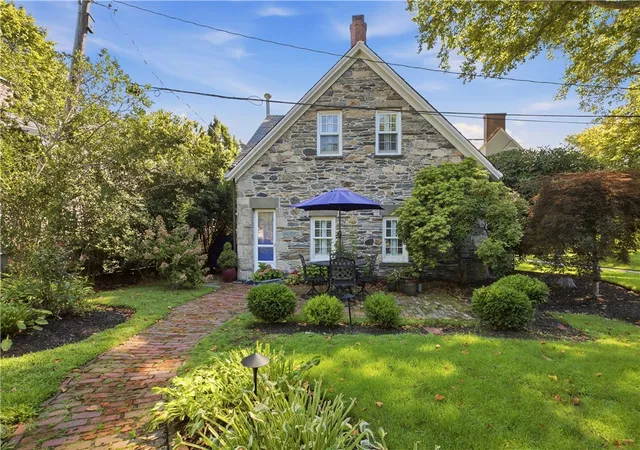 Photo 3 of Sale Pending at 453 Bellevue Ave #CH, Newport, RI 02840 | MLS# 1422061 | Listing updated on 2026-09-14