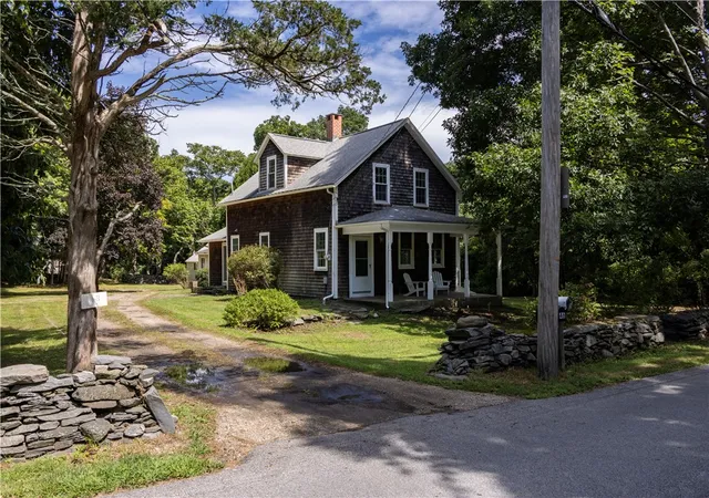 Photo 2 of Single family home for sale at 46 Carr Ln, Jamestown, RI 02835 | MLS# 1422233 | Listing updated on 2026-09-13