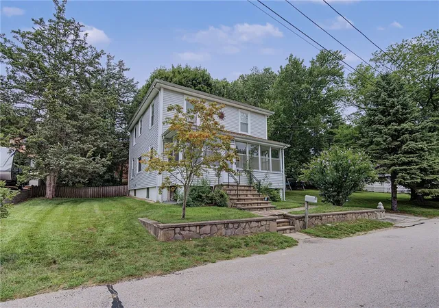 Photo 3 of Single family home for sale at 3 Guertin St, West Warwick, RI 02893 | MLS# 1422026 | Listing updated on 2026-09-13