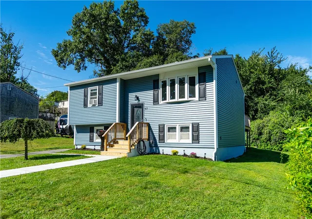 Photo 3 of Single family home for sale at 37 Revere Ave, West Warwick, RI 02893 | MLS# 1421992 | Listing updated on 2026-09-13