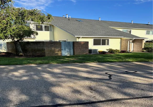 Photo 3 of Sale Pending at 982 Brighton Way, Warwick, RI 02886 | MLS# 1422095 | Listing updated on 2026-10-03