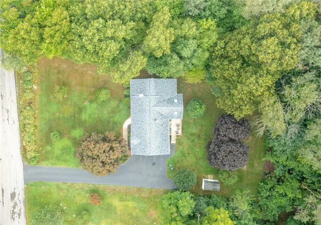 Photo 3 of Single family home for sale at 285 Joslin Rd, Glendale, RI 02826 | MLS# 1422139 | Listing updated on 2026-10-03