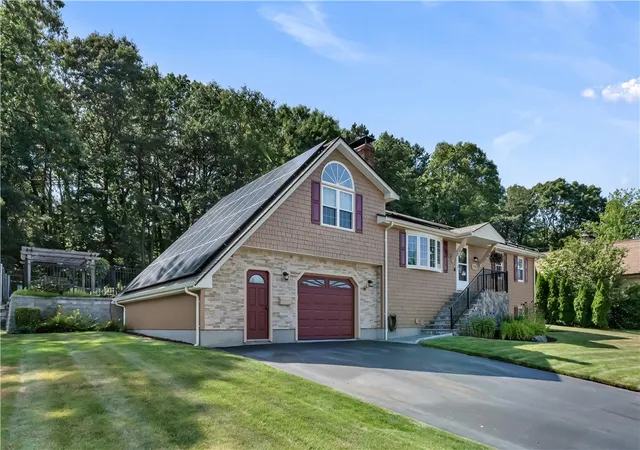 Photo 2 of Sale Pending at 139 Ray Ave, Woonsocket, RI 02895 | MLS# 1421964 | Listing updated on 2026-10-06