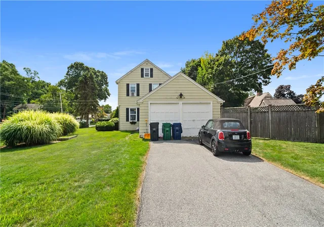 Photo 3 of Sale Pending at 27 Merry Mount Dr, Warwick, RI 02888 | MLS# 1422204 | Listing updated on 2026-09-14