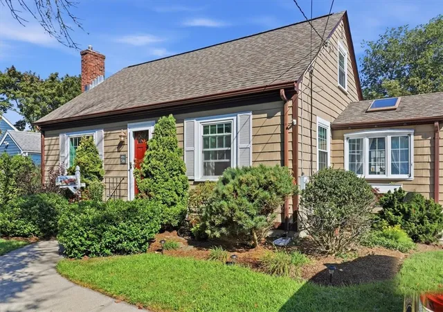 Photo 3 of Sale Pending at 91 Cavalcade Blvd, Warwick, RI 02889 | MLS# 1422132 | Listing updated on 2026-09-04