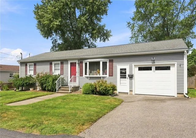 Photo 3 of Sale Pending at 10 Grant St, West Warwick, RI 02893 | MLS# 1422374 | Listing updated on 2026-09-12