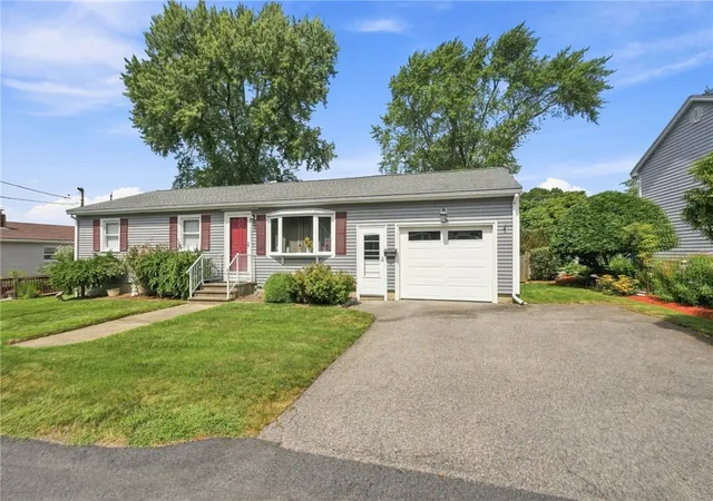 Photo 3 of Sale Pending at 10 Grant St, West Warwick, RI 02893 | MLS# 1422374 | Listing updated on 2026-09-12