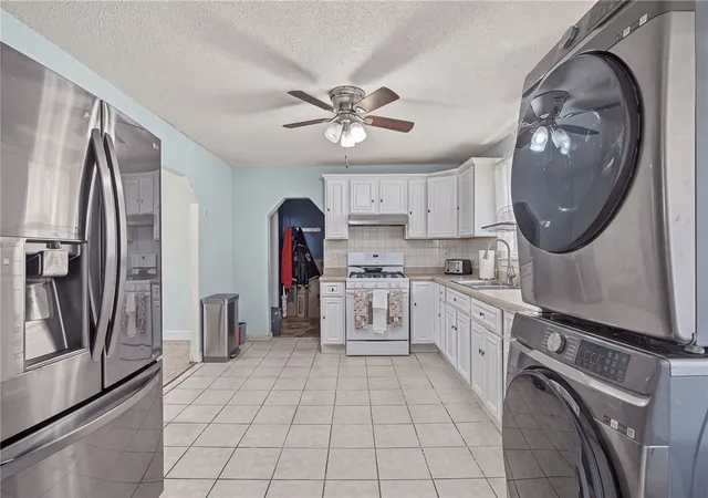 Photo 4 of Single family home for sale at 19 Carr St, Providence, RI 02905 | MLS# 1422371 | Listing updated on 2026-10-04