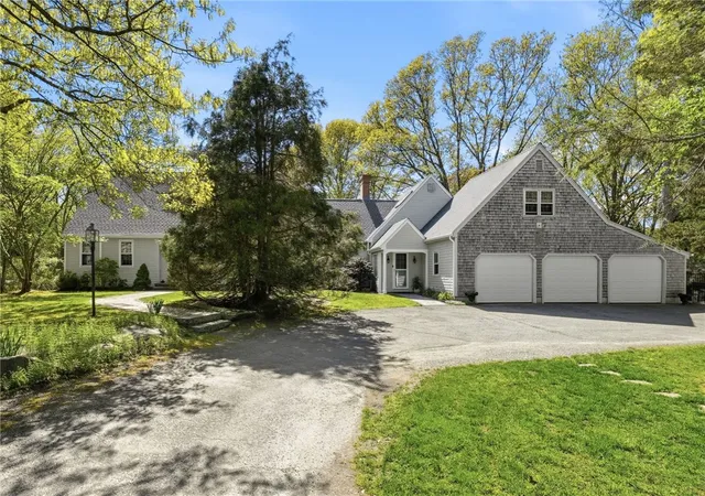 Photo 3 of Single family home for sale at 219 W Reach Dr, Jamestown, RI 02835 | MLS# 1422408 | Listing updated on 2026-09-27