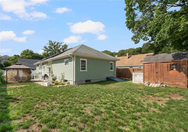 Photo 3 of Single family home for sale at 22 Lake Ave, Barrington, RI 02806 | MLS# 1422336 | Listing updated on 2026-09-14