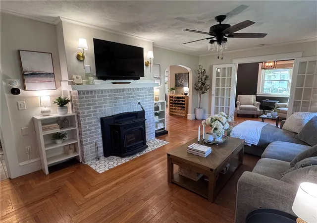 Photo 3 of Sale Pending at 102 Hillard Ave, Warwick, RI 02886 | MLS# 1422412 | Listing updated on 2026-09-19