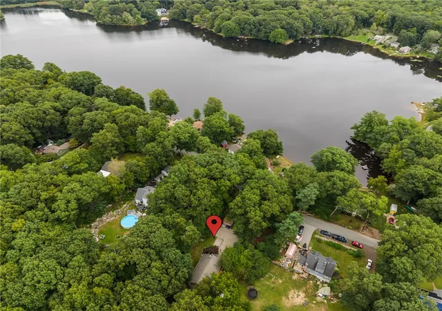 Photo 3 of Single family home for sale at 163 Lake Washington Dr, Chepachet, RI 02814 | MLS# 1422058 | Listing updated on 2026-10-04