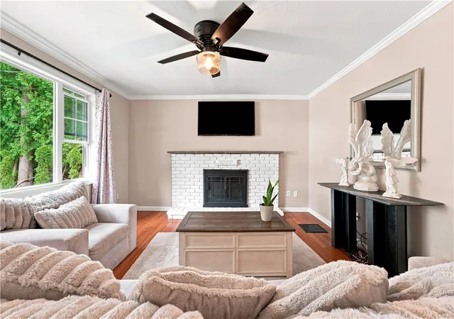 Photo 4 of Sale Pending at 6 Marywood Ln, Cumberland, RI 02864 | MLS# 1422197 | Listing updated on 2026-09-13