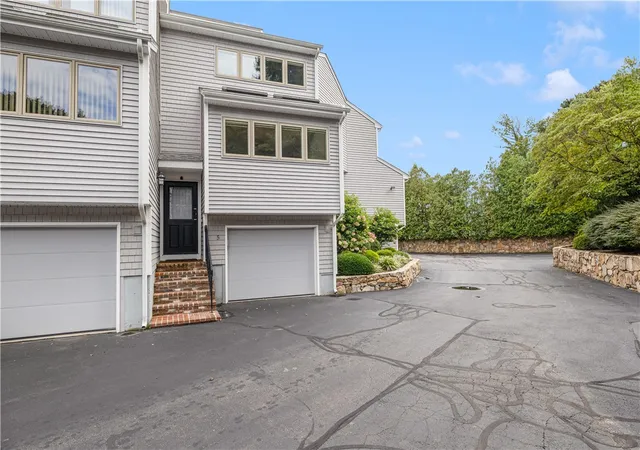 Photo 3 of Condo for sale at 4496 Post Rd #5, East Greenwich, RI 02818 | MLS# 1422467 | Listing updated on 2026-10-04