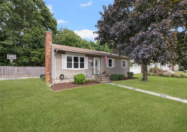 Photo 2 of Single family home for sale at 120 Tampa St, West Warwick, RI 02893 | MLS# 1422481 | Listing updated on 2026-09-27