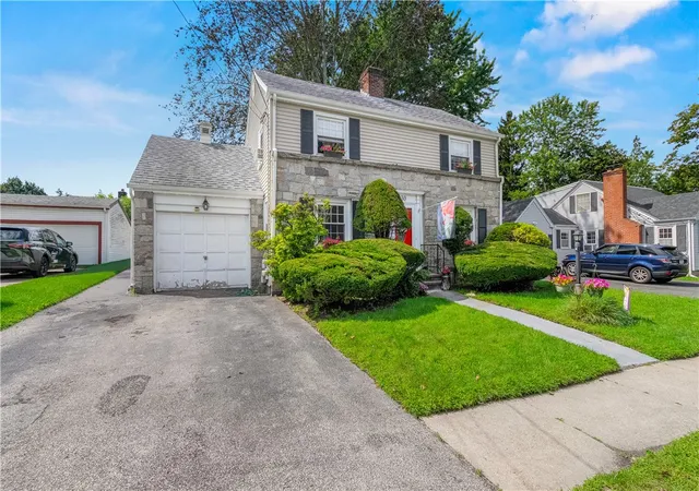 Photo 2 of Single family home for sale at 30 Beacon Cir, Cranston, RI 02910 | MLS# 1422174 | Listing updated on 2026-09-27