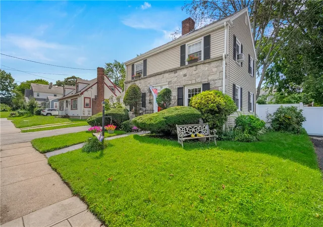 Photo 3 of Single family home for sale at 30 Beacon Cir, Cranston, RI 02910 | MLS# 1422174 | Listing updated on 2026-09-27