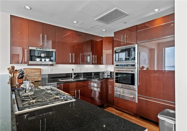 Photo 4 of Condo for sale at 1 Tower Dr #1503, Portsmouth, RI 02871 | MLS# 1422514 | Listing updated on 2026-09-05
