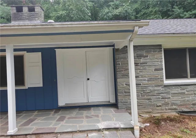 Photo 3 of Single family home for sale at 724 Greenville Ave, Johnston, RI 02919 | MLS# 1420421 | Listing updated on 2026-09-15