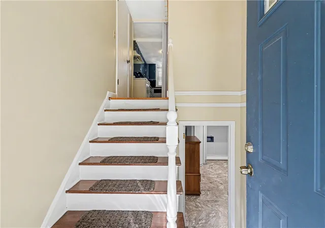 Photo 3 of Single family home for sale at 505 Snake Hl Rd, North Scituate, RI 02857 | MLS# 1422536 | Listing updated on 2026-09-12