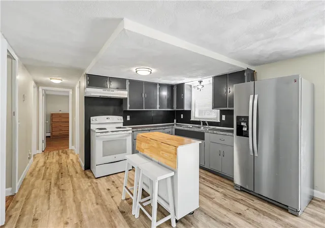 Photo 4 of Single family home for sale at 505 Snake Hl Rd, North Scituate, RI 02857 | MLS# 1422536 | Listing updated on 2026-09-12