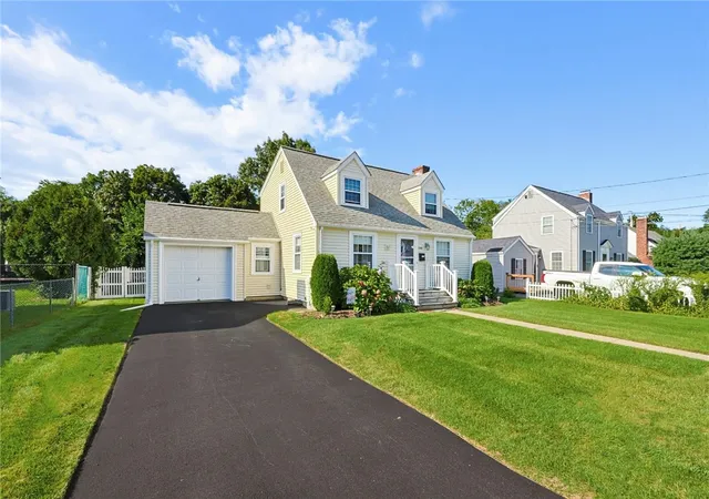 Photo 2 of Single family home for sale at 166 Puritan Dr, Warwick, RI 02888 | MLS# 1422610 | Listing updated on 2026-09-26