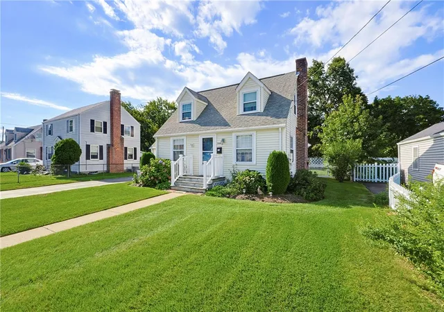 Photo 3 of Single family home for sale at 166 Puritan Dr, Warwick, RI 02888 | MLS# 1422610 | Listing updated on 2026-09-26