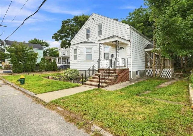 Photo 1 of Single family home for sale at 40 Sherwood St, Providence, RI 02908 | MLS# 1422638 | Listing updated on 2026-10-16