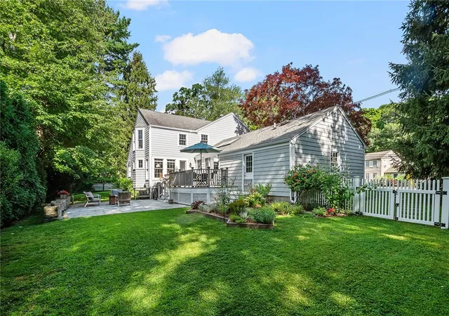 Photo 4 of Single family home for sale at 419 Nayatt Rd, Barrington, RI 02806 | MLS# 1422575 | Listing updated on 2026-09-19