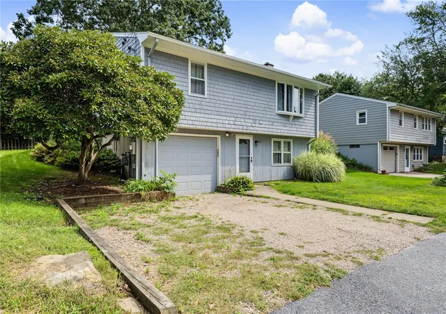 Photo 2 of Single family home for sale at 89 Spice Bush Trl, Narragansett, RI 02882 | MLS# 1422693 | Listing updated on 2026-10-19
